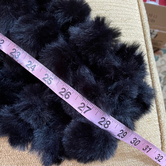 GORGEOUS Faux Fur Infinity Scarf - Picture 7 of 9